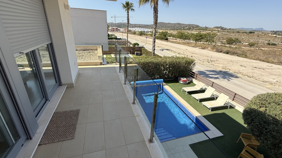 For sale - 3 Bedroom 2 Bathroom House - Detached Villa in Orihuela - Orihuela Centro  - Alicante