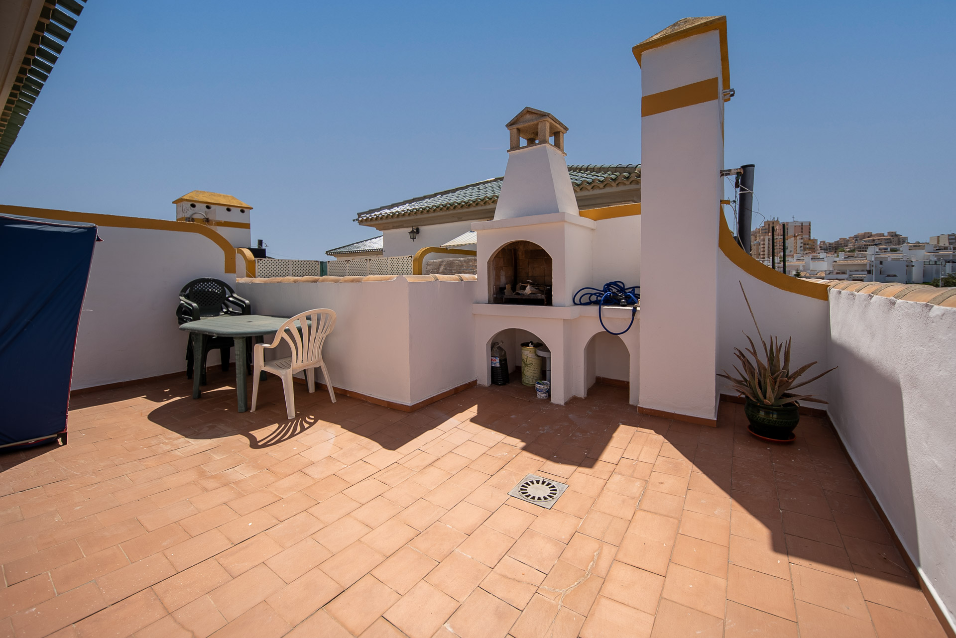 For sale - 3 Bedroom 1 Bathroom Penthouse in La Mata - La mata  - Alicante