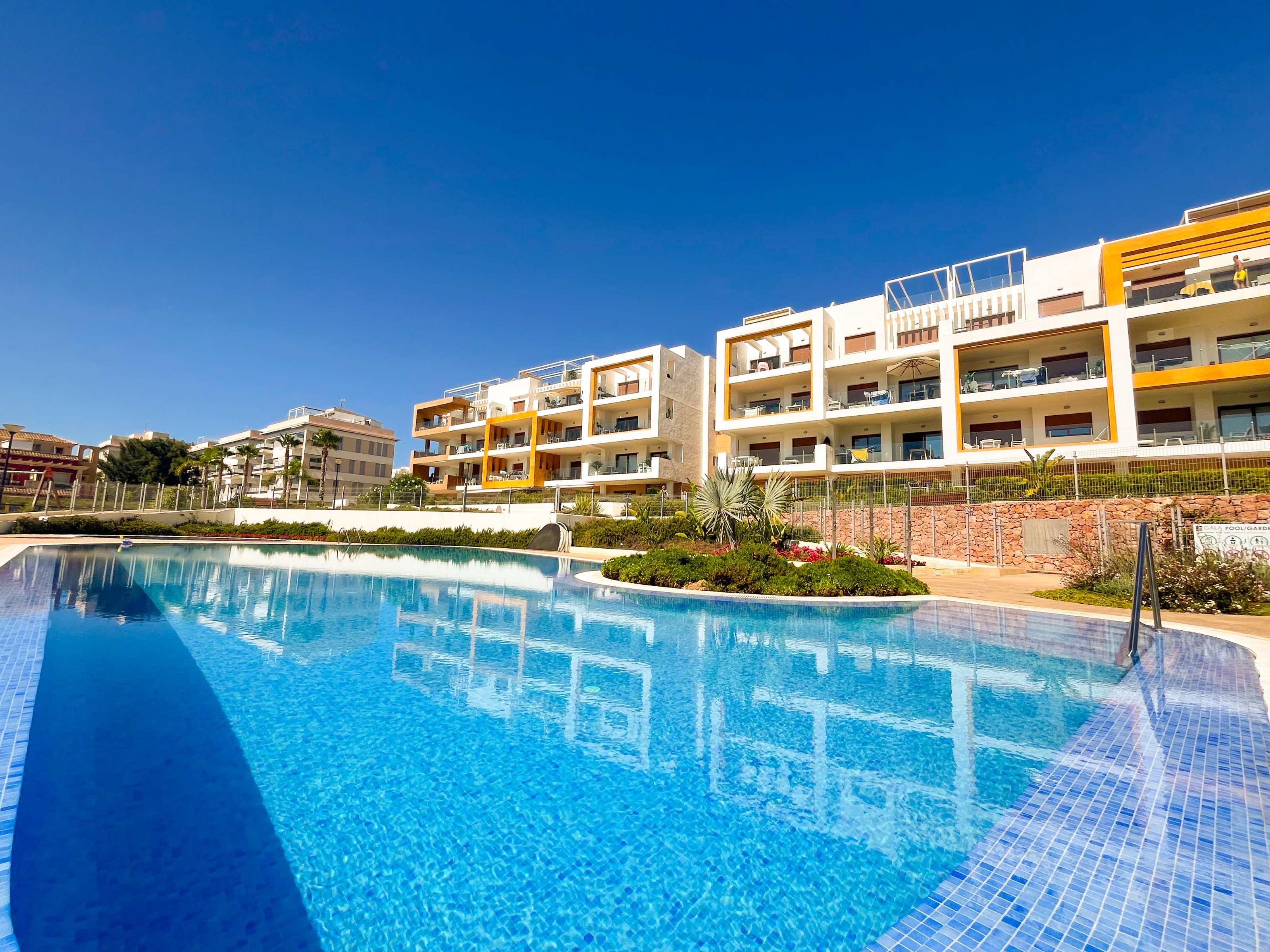 For sale - 3 Bedroom 2 Bathroom Apartment in Orihuela - Los Dolses - Alicante