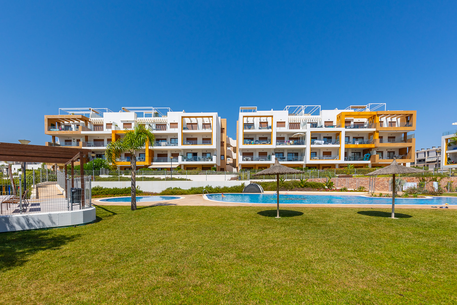 For sale - 3 Bedroom 2 Bathroom Apartment in Orihuela - Los Dolses - Alicante