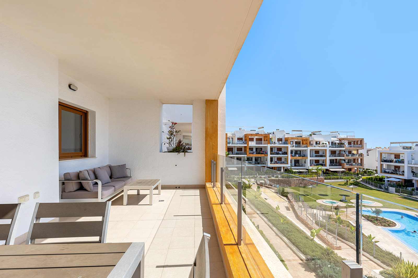 For sale - 3 Bedroom 2 Bathroom Apartment in Orihuela - Los Dolses - Alicante