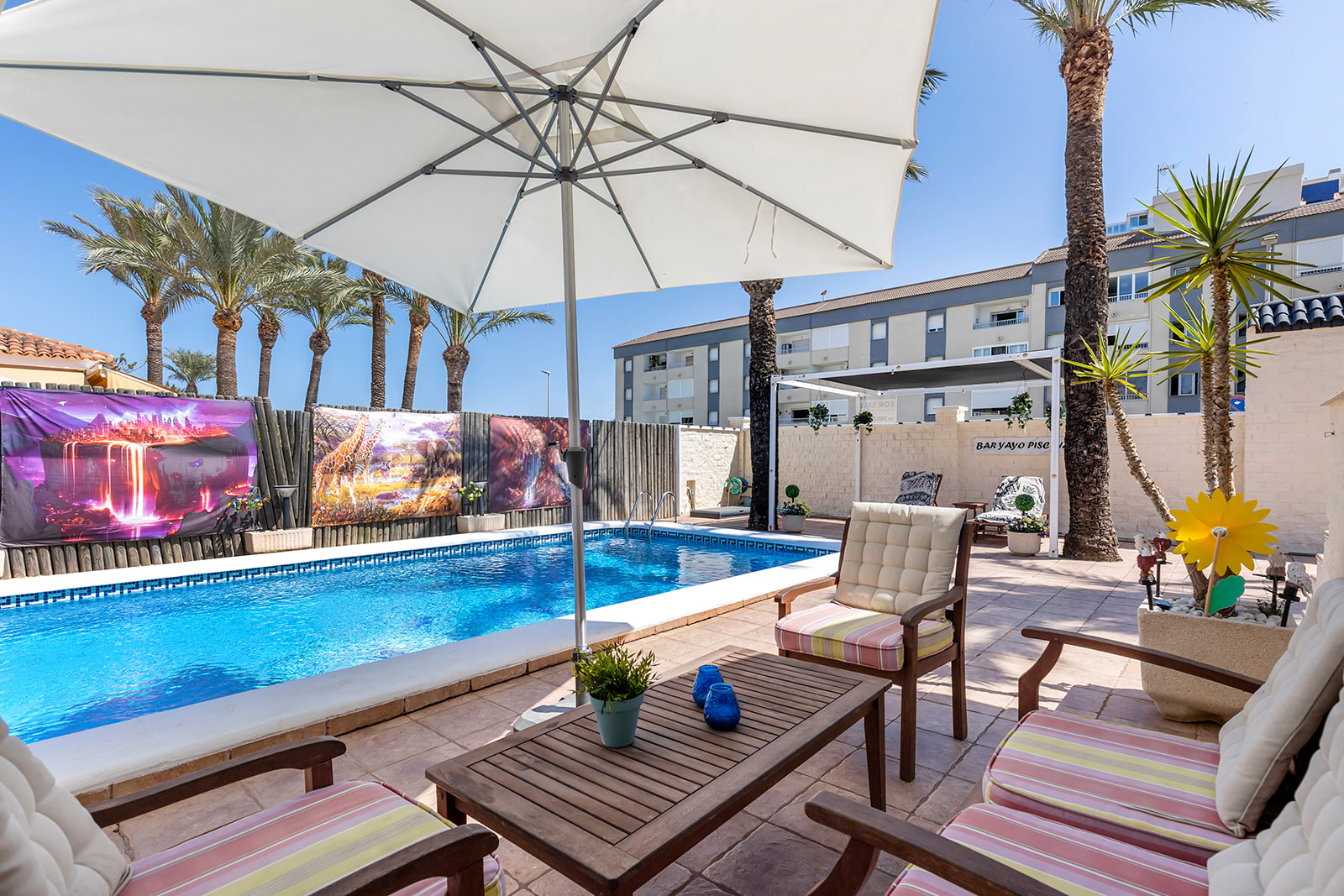 For sale - 4 Bedroom 2 Bathroom Villa in Punta Prima - Rocio del Mar  - Alicante