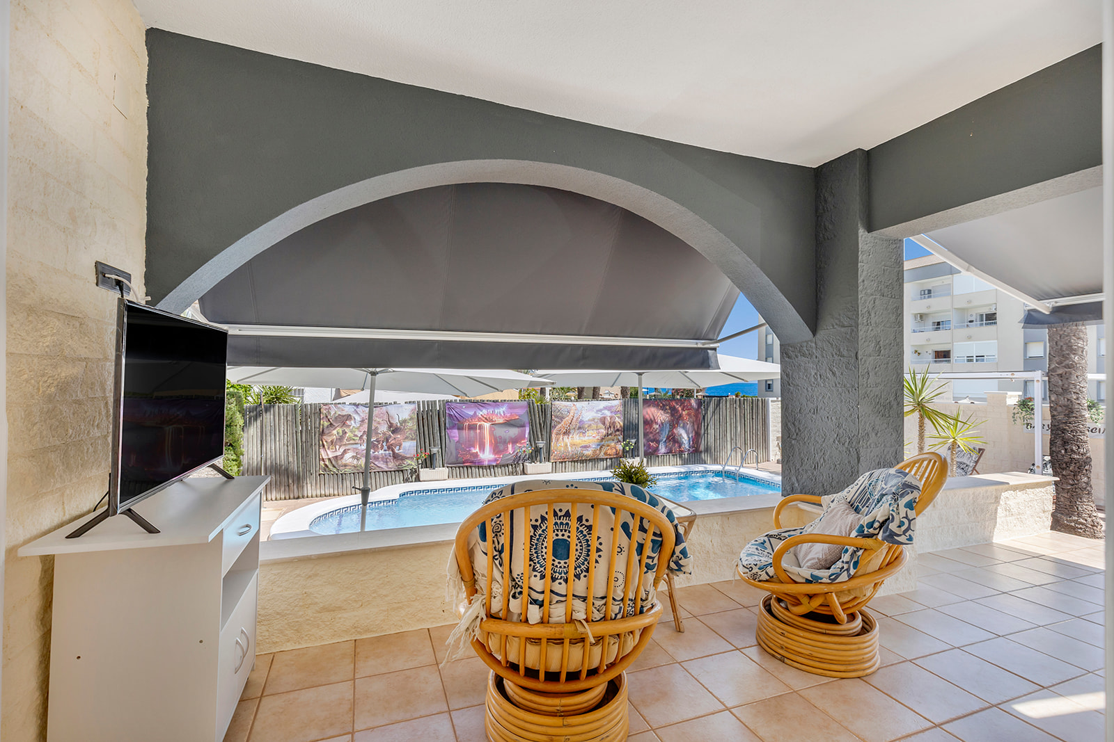 For sale - 4 Bedroom 2 Bathroom Villa in Punta Prima - Rocio del Mar  - Alicante