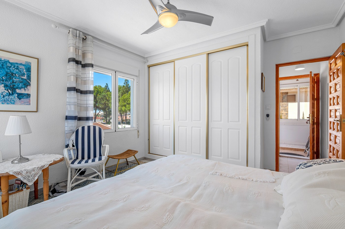 For sale - 3 Bedroom 4 Bathroom House - Detached Villa in Rojales - Ciudad Quesada  - Alicante