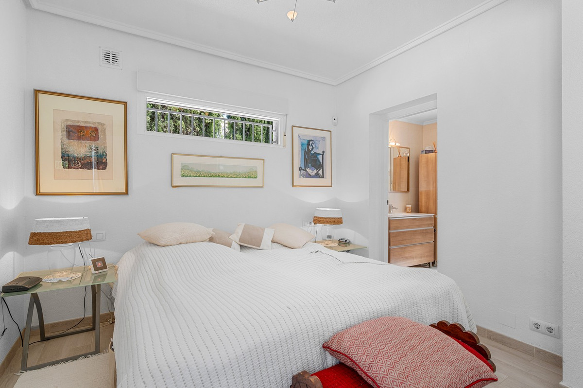 For sale - 3 Bedroom 4 Bathroom House - Detached Villa in Rojales - Ciudad Quesada  - Alicante