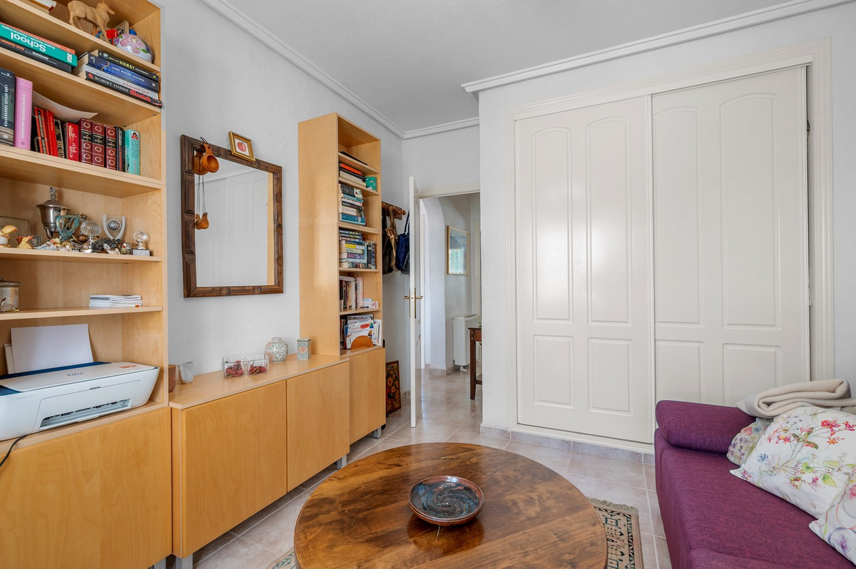 For sale - 3 Bedroom 4 Bathroom House - Detached Villa in Rojales - Ciudad Quesada  - Alicante