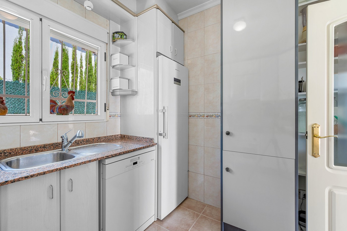 For sale - 3 Bedroom 4 Bathroom House - Detached Villa in Rojales - Ciudad Quesada  - Alicante