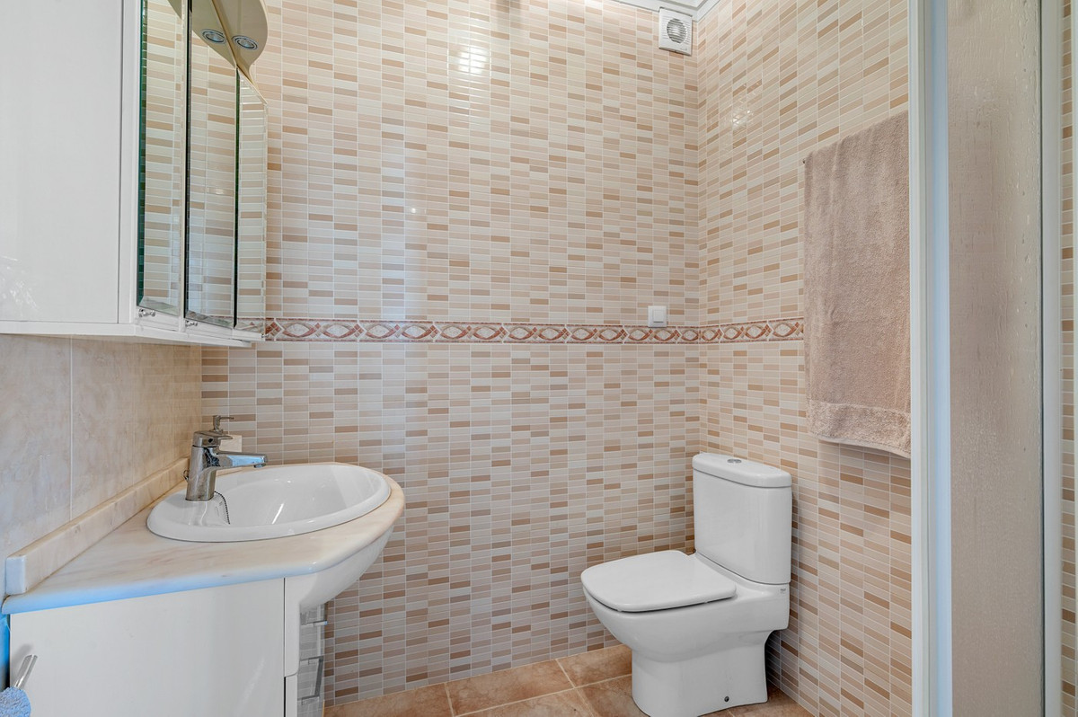 For sale - 3 Bedroom 4 Bathroom House - Detached Villa in Rojales - Ciudad Quesada  - Alicante