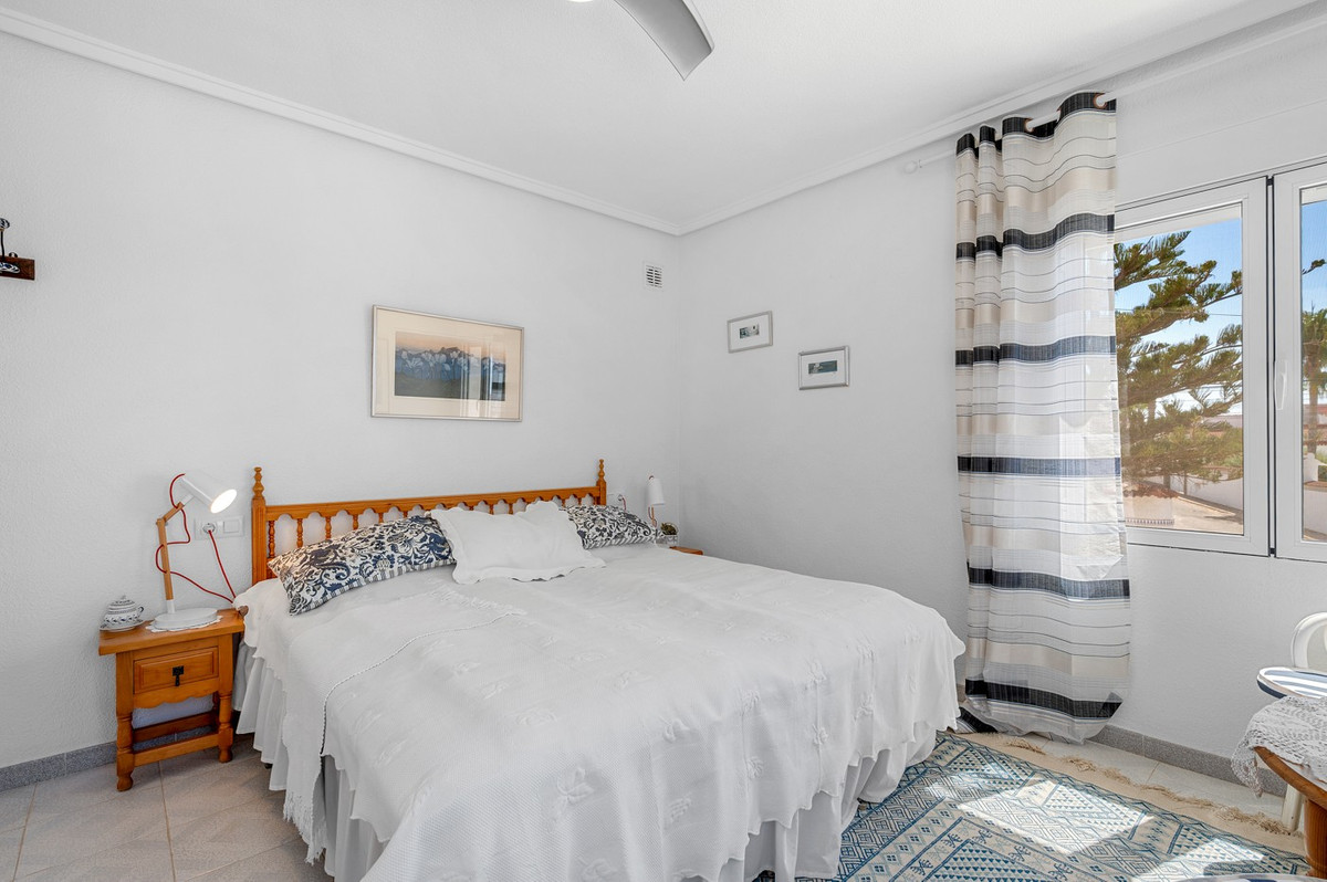 For sale - 3 Bedroom 4 Bathroom House - Detached Villa in Rojales - Ciudad Quesada  - Alicante