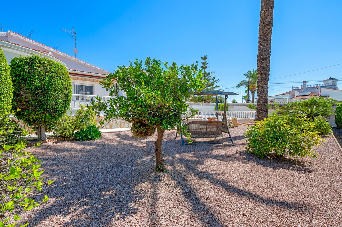 For sale - 3 Bedroom 4 Bathroom House - Detached Villa in Rojales - Ciudad Quesada  - Alicante