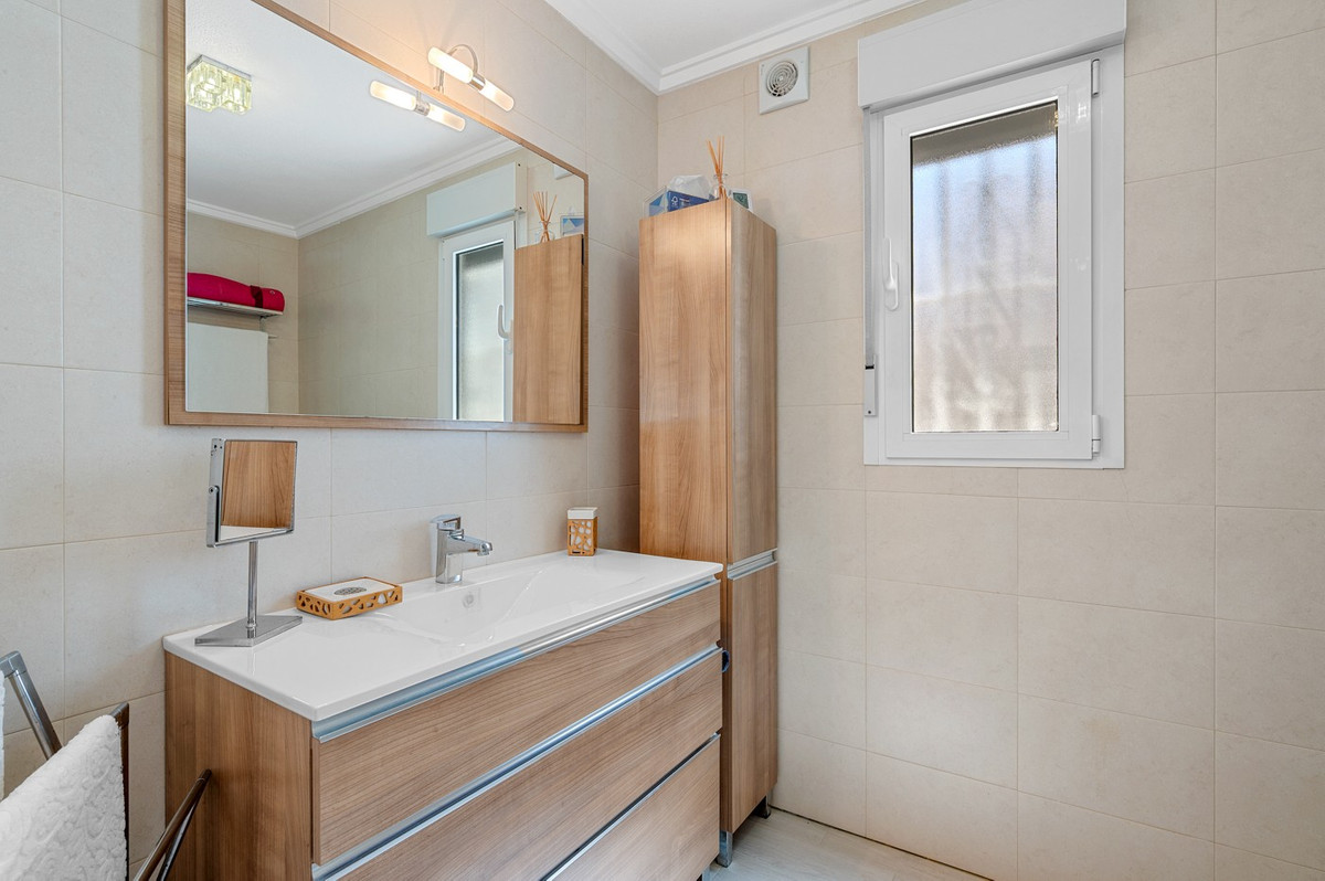 For sale - 3 Bedroom 4 Bathroom House - Detached Villa in Rojales - Ciudad Quesada  - Alicante