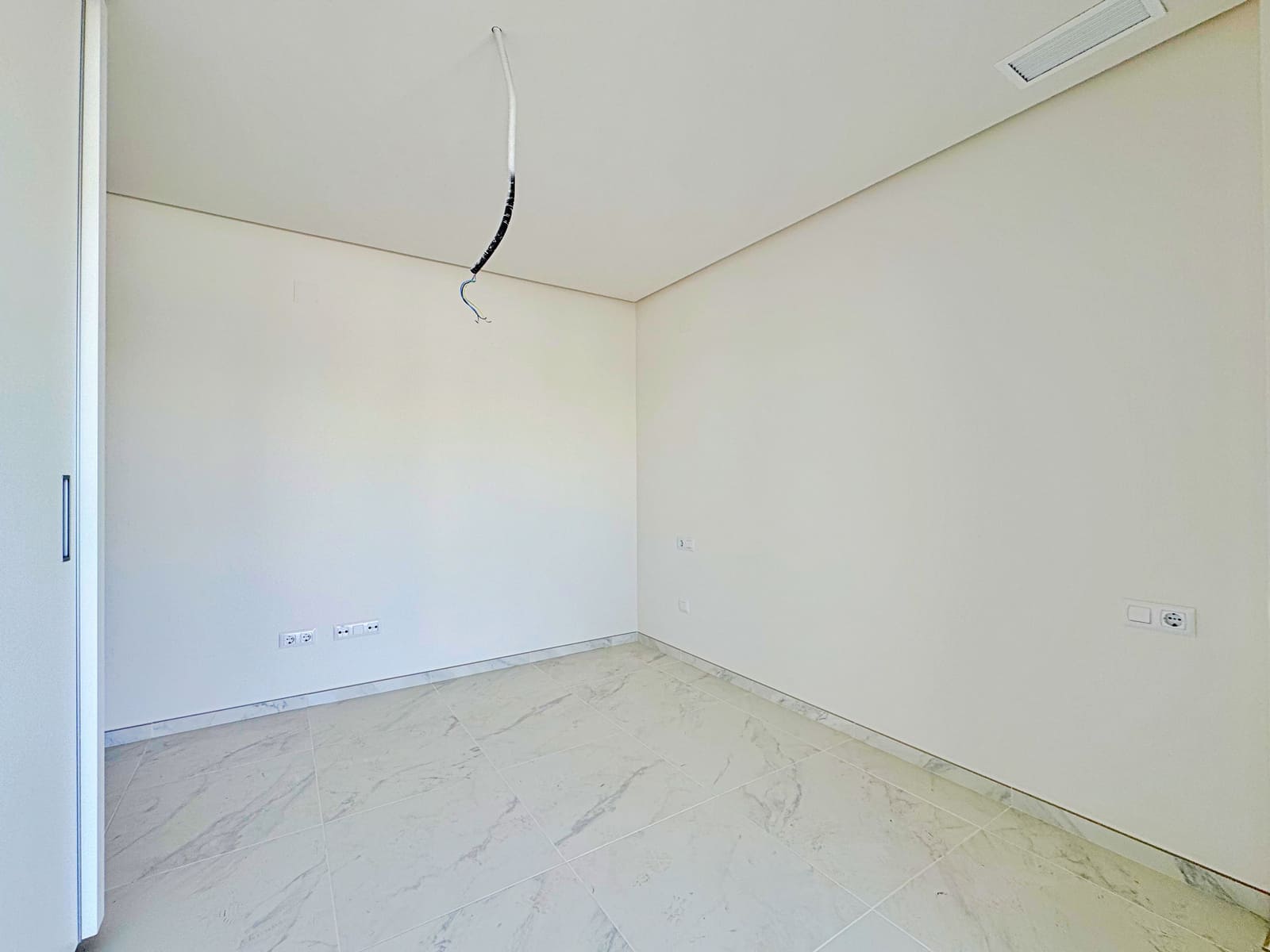 For sale - 2 Bedroom 2 Bathroom Apartment in Los Dolses - Villamartin  - Alicante