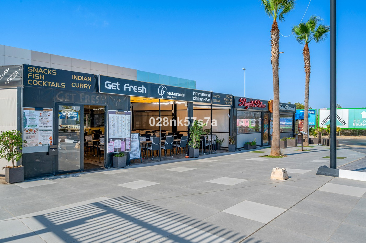 For sale - 4 Bedroom 4 Bathroom House - Detached Villa in Orihuela - Lomas de Cabo Roig  - Alicante