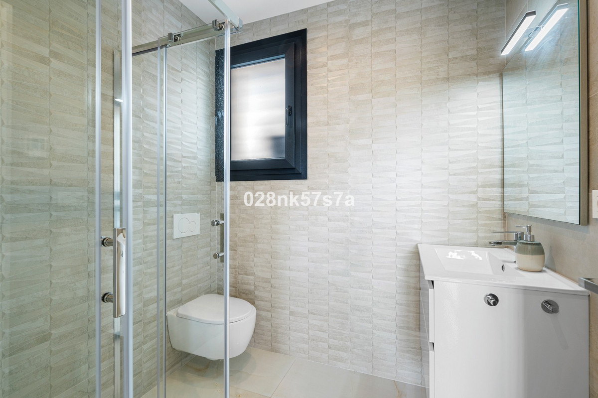 For sale - 4 Bedroom 4 Bathroom House - Detached Villa in Orihuela - Lomas de Cabo Roig  - Alicante