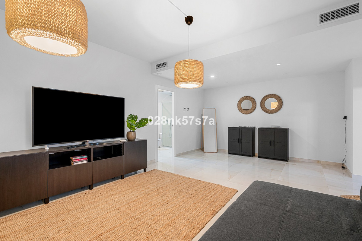 For sale - 4 Bedroom 4 Bathroom House - Detached Villa in Orihuela - Lomas de Cabo Roig  - Alicante