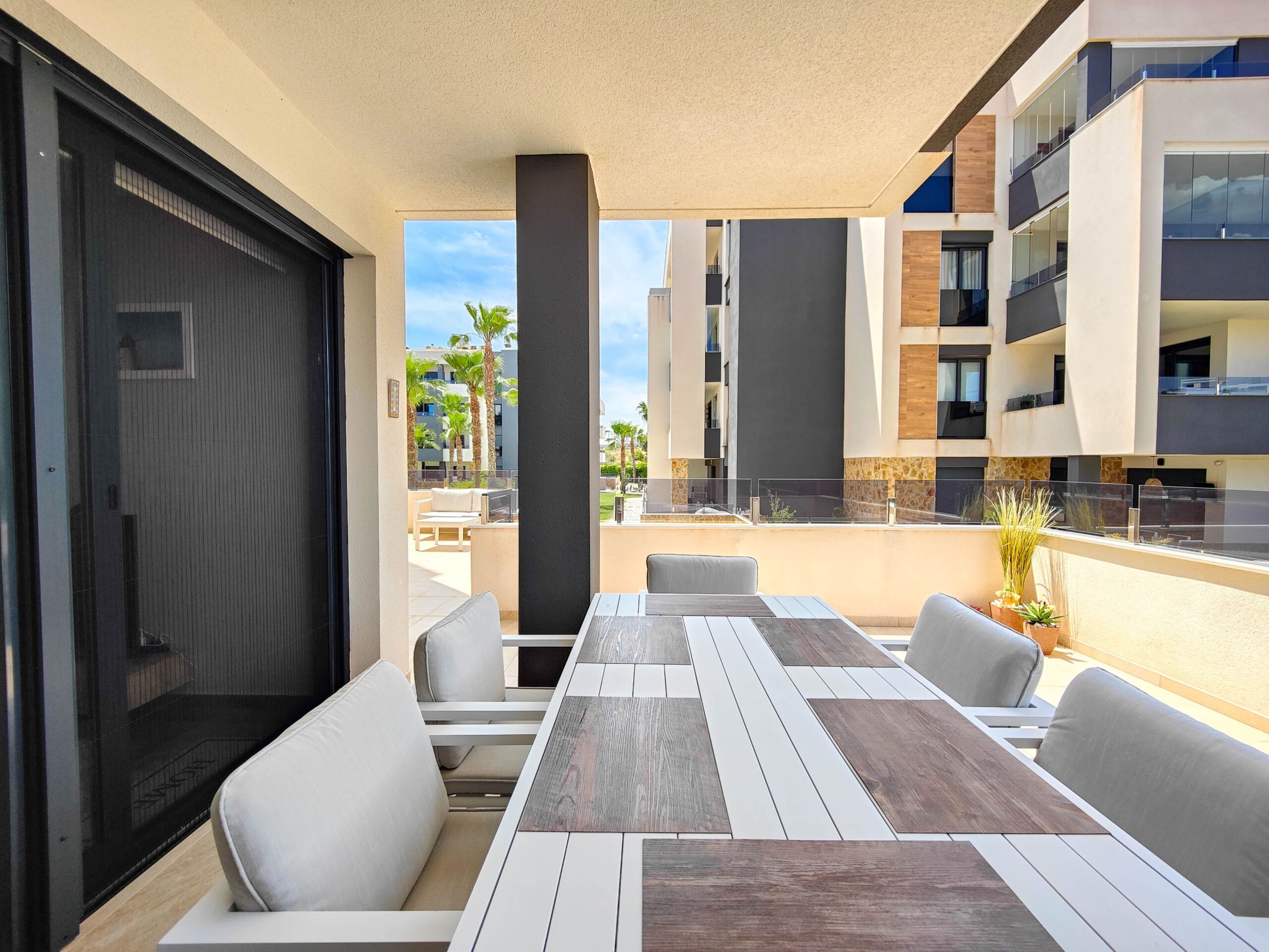 For sale - 2 Bedroom 2 Bathroom Apartment in Los Altos -  - Alicante