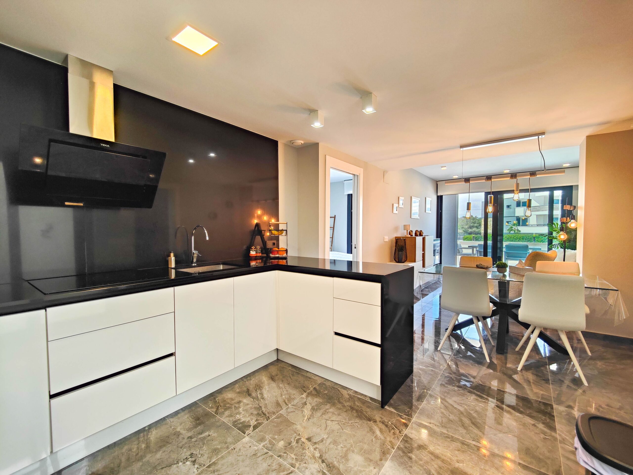 For sale - 2 Bedroom 2 Bathroom Apartment in Los Altos -  - Alicante