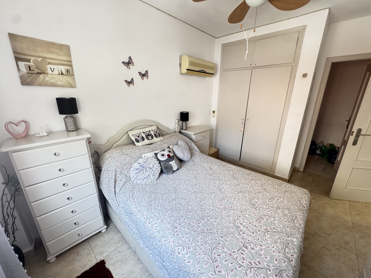 For sale - 4 Bedroom 2 Bathroom Villa in Villamartin - , Villamartin, Alicante, Spain - Alicante