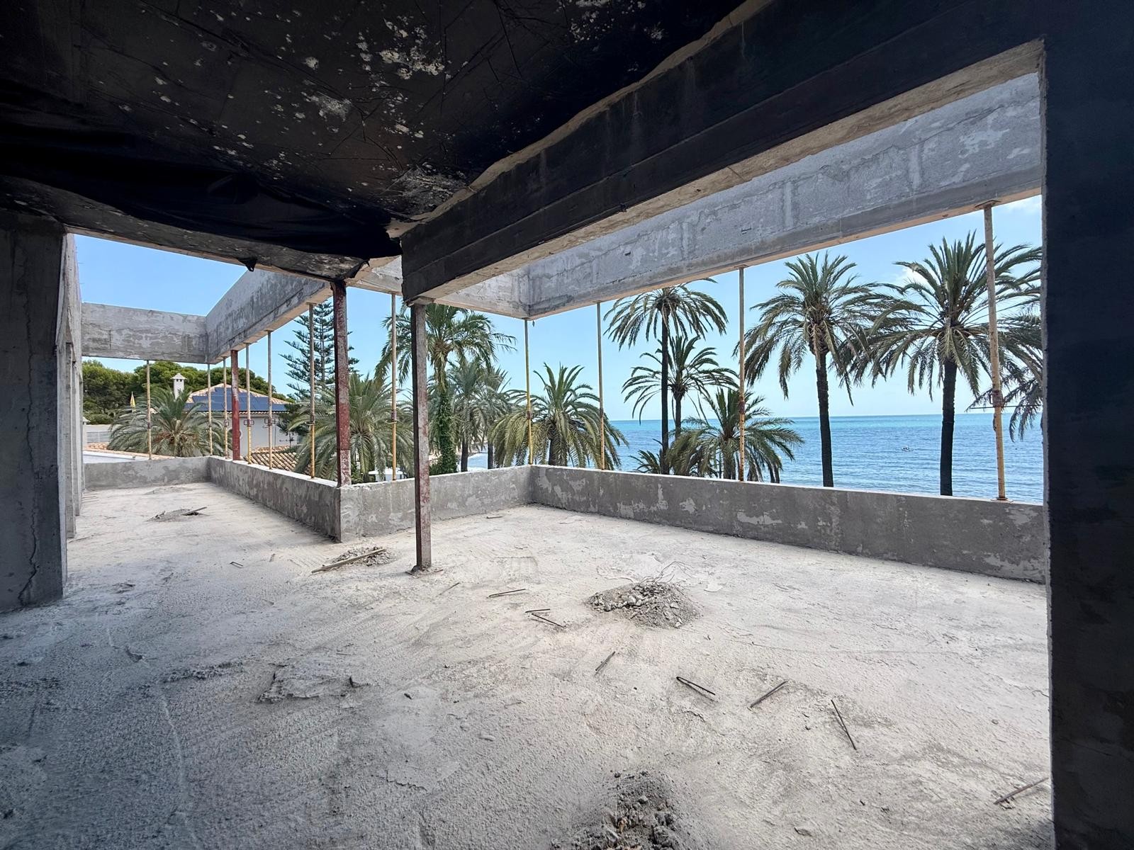 For sale - Detached Villa in Orihuela Costa - Punta Prima  - Alicante