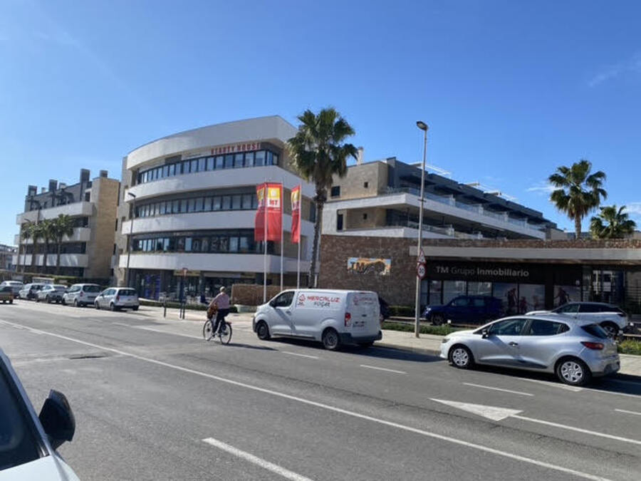 For sale - 3 Bedroom 2 Bathroom Apartment in Playa Flamenca - , Playa Flamenca, Alicante, Spain - Alicante