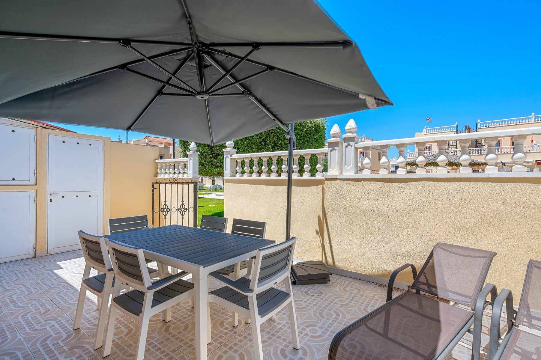 For sale - 3 Bedroom 2 Bathroom Townhouse in Orihuela Costa - La Zenia  - Alicante