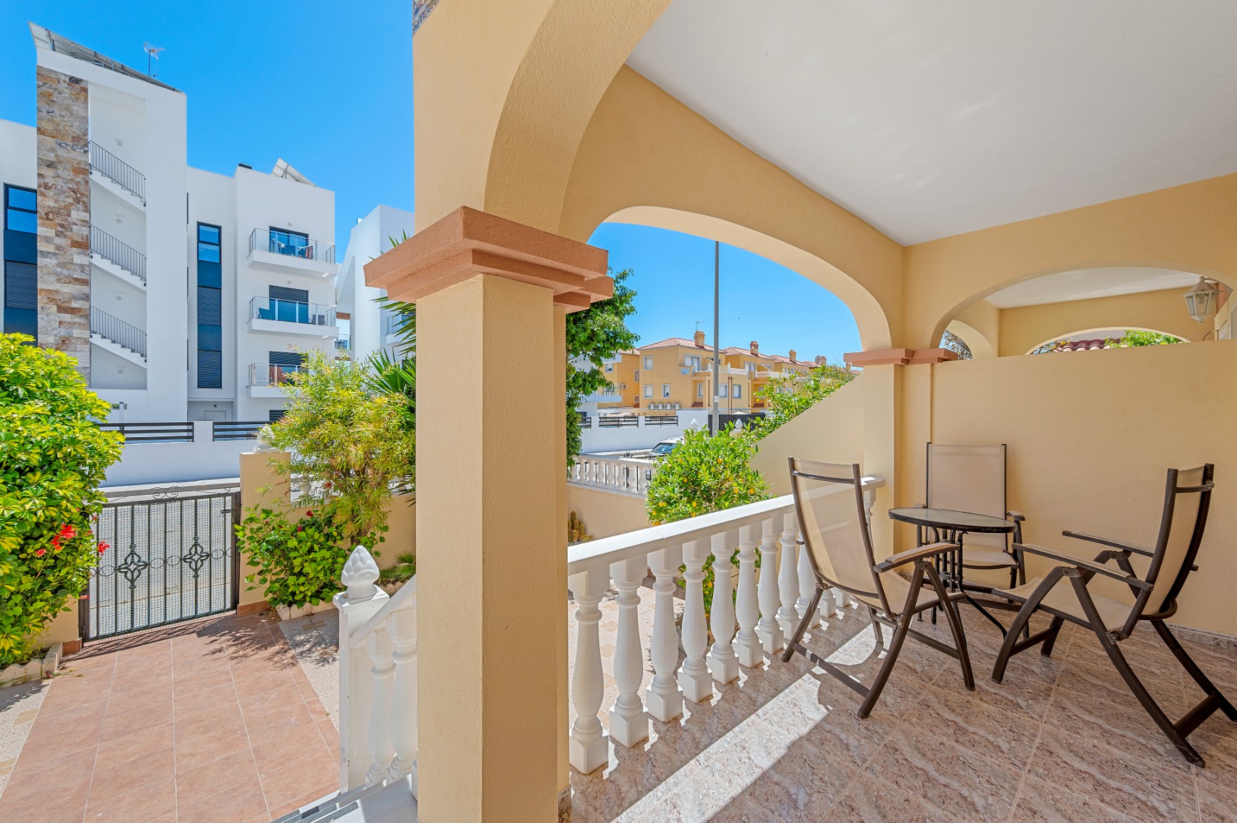 For sale - 3 Bedroom 2 Bathroom Townhouse in Orihuela Costa - La Zenia  - Alicante