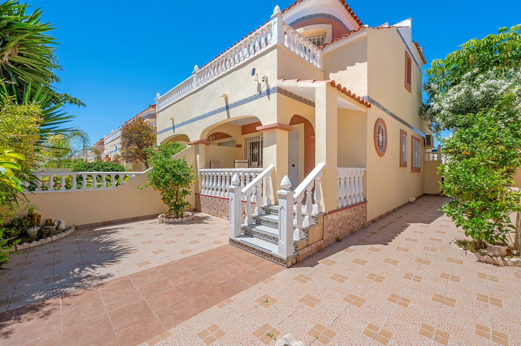 For sale - 3 Bedroom 2 Bathroom Townhouse in Orihuela Costa - La Zenia  - Alicante