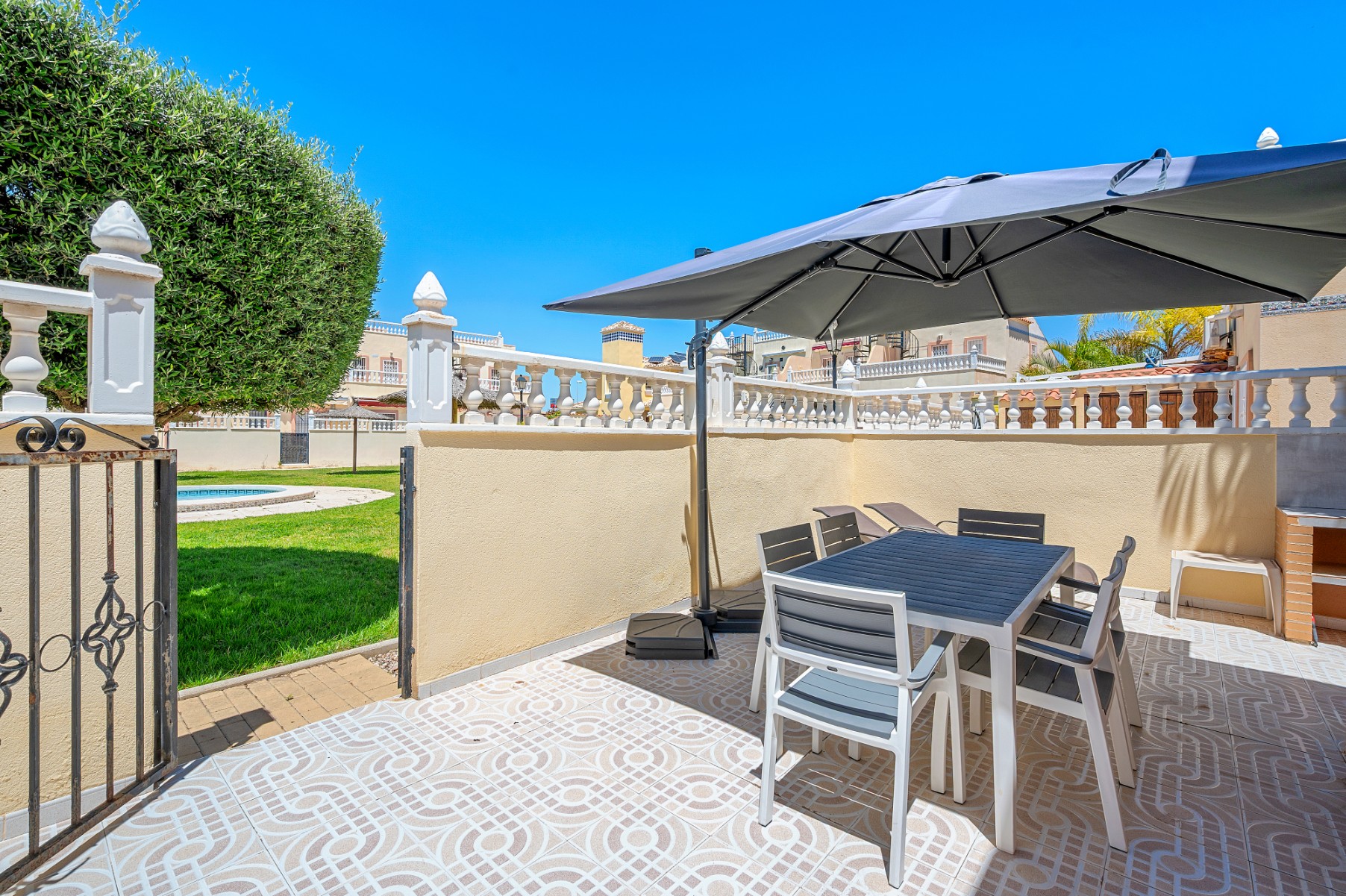 For sale - 3 Bedroom 2 Bathroom Townhouse in Orihuela Costa - La Zenia  - Alicante