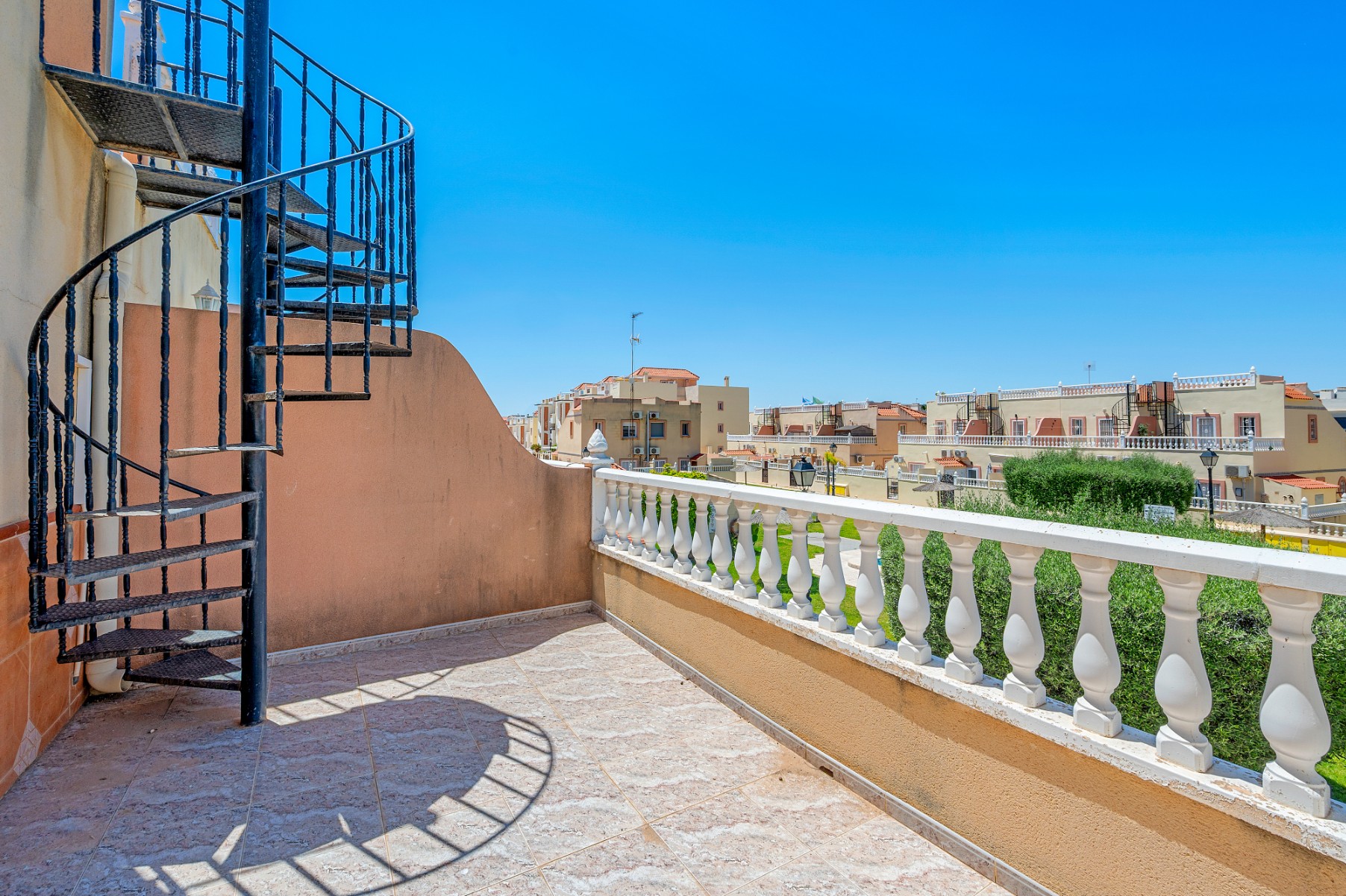 For sale - 3 Bedroom 2 Bathroom Townhouse in Orihuela Costa - La Zenia  - Alicante