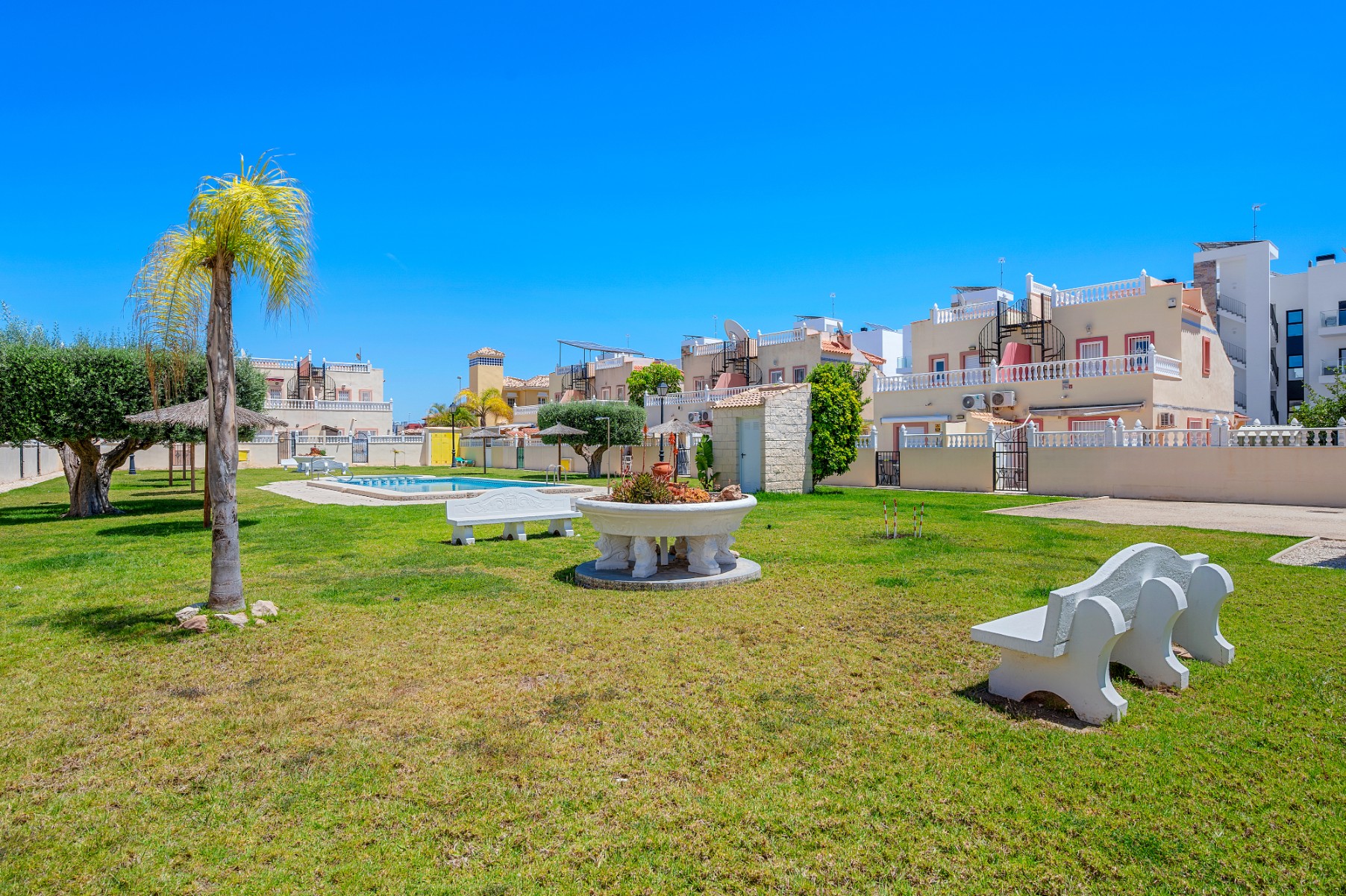 For sale - 3 Bedroom 2 Bathroom Townhouse in Orihuela Costa - La Zenia  - Alicante