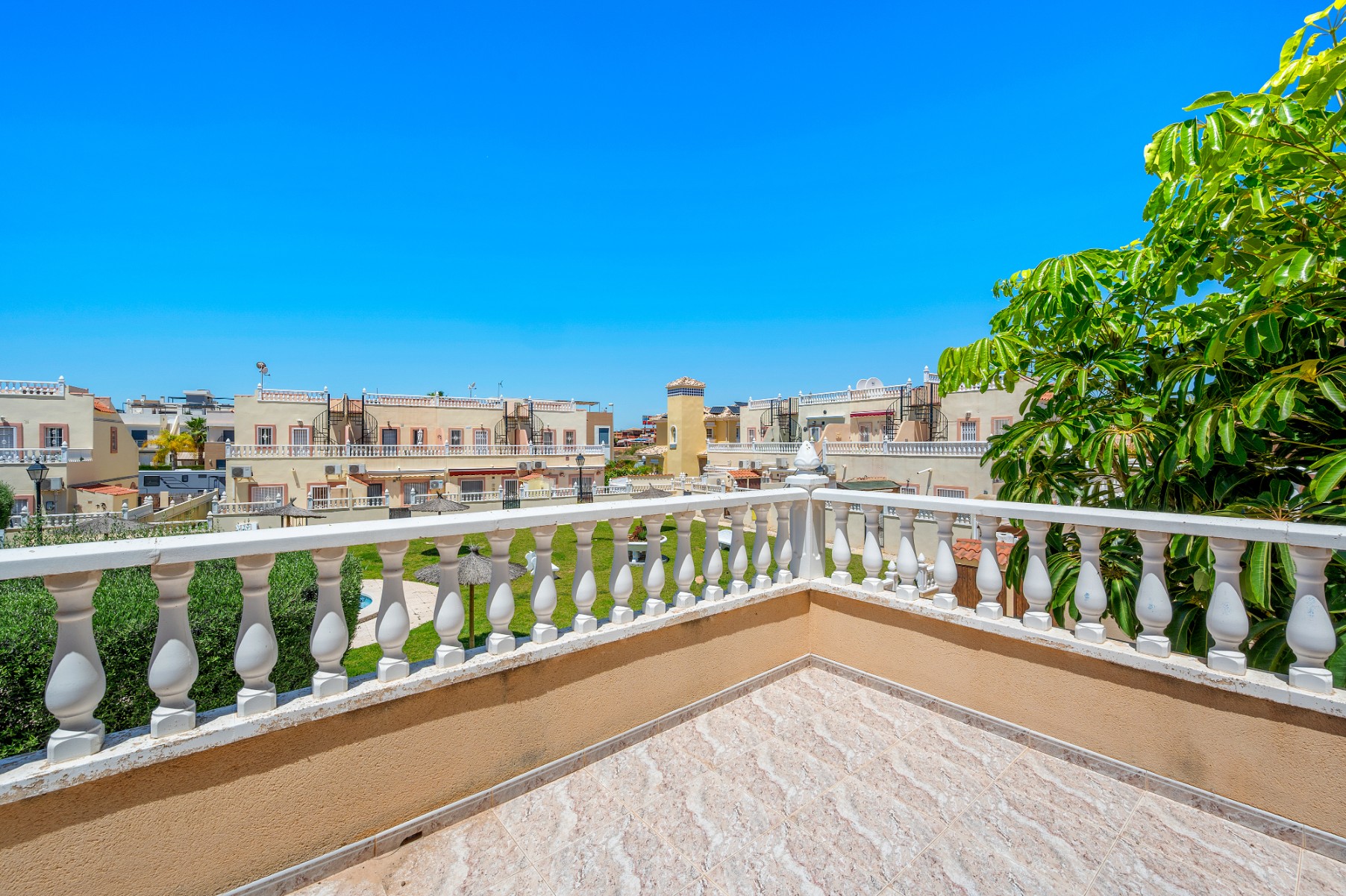 For sale - 3 Bedroom 2 Bathroom Townhouse in Orihuela Costa - La Zenia  - Alicante