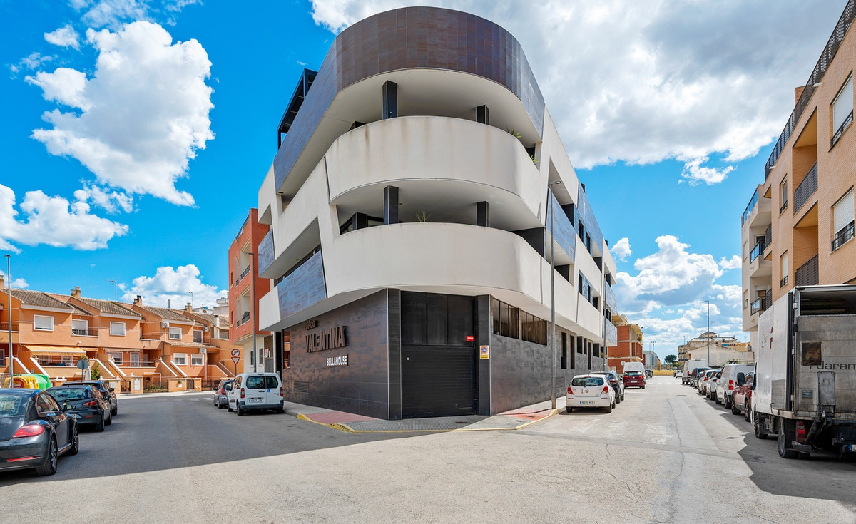 For sale - 2 Bedroom 2 Bathroom Apartment - Middle Floor Apartment in Formentera del Segura - Formentera del Segura Centro  - Alicante