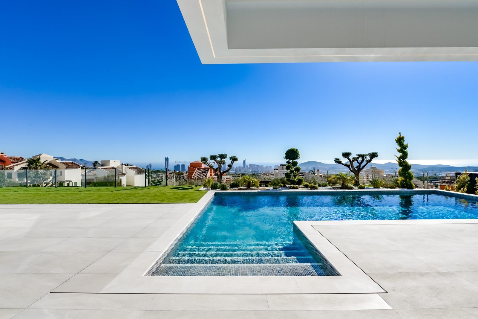 New Build - 8 Bedroom 5 Bathroom Villa in Finestrat - Sierra Cortina  - Alicante