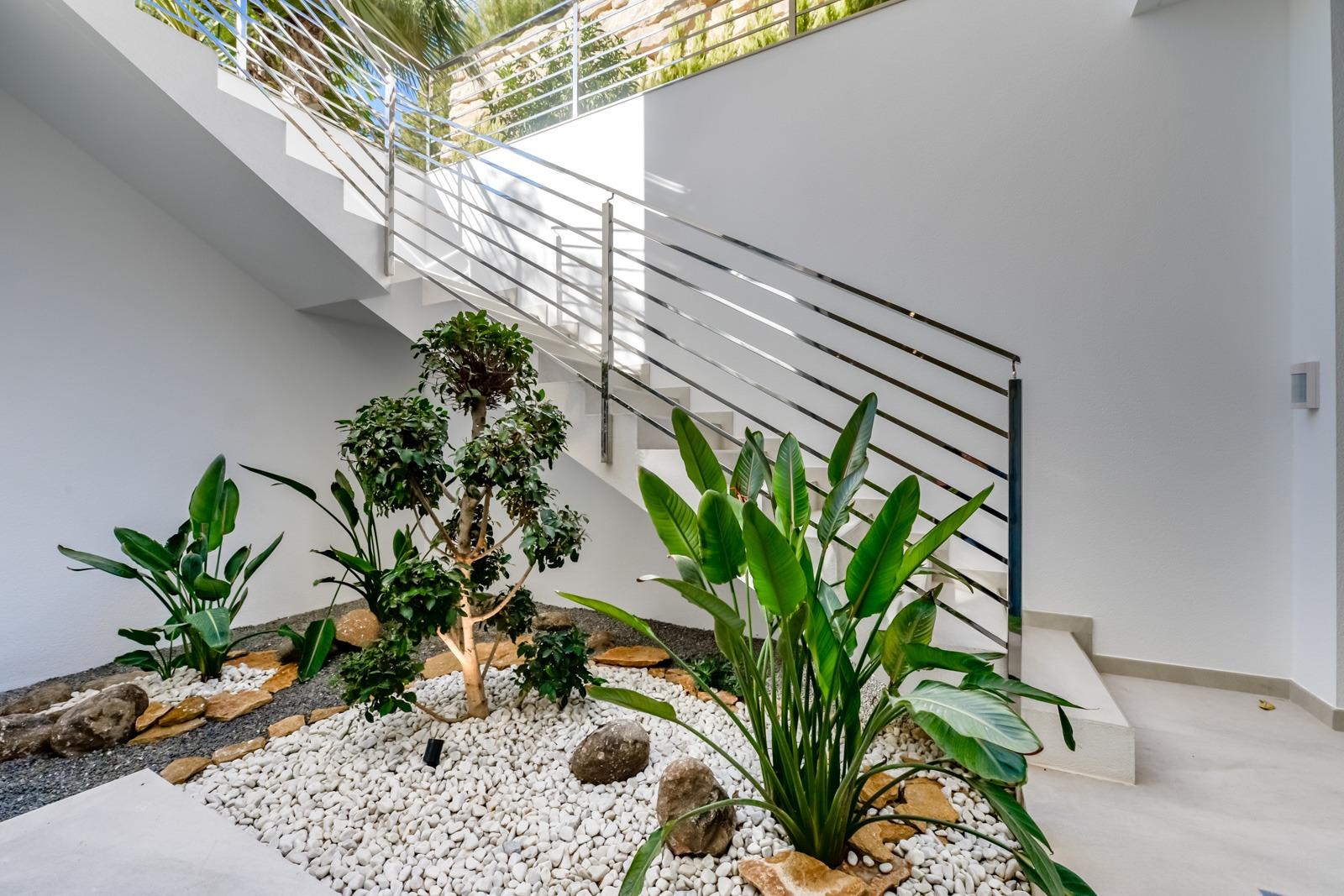 New Build - 8 Bedroom 5 Bathroom Villa in Finestrat - Sierra Cortina  - Alicante