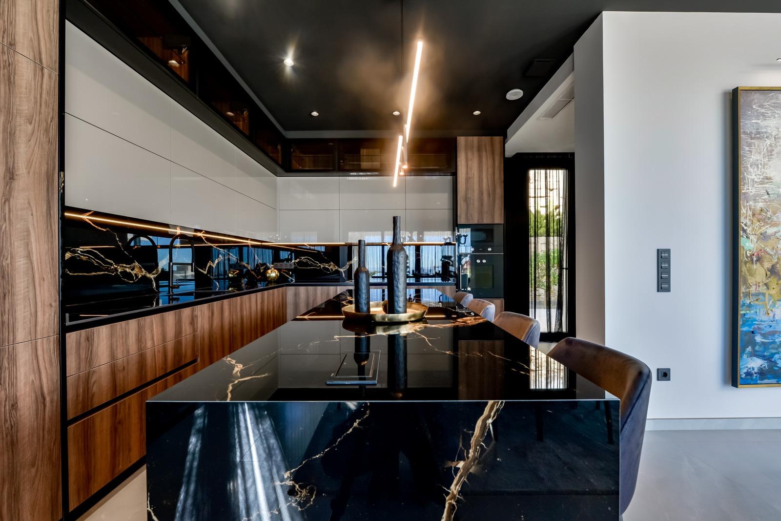 New Build - 8 Bedroom 5 Bathroom Villa in Finestrat - Sierra Cortina  - Alicante