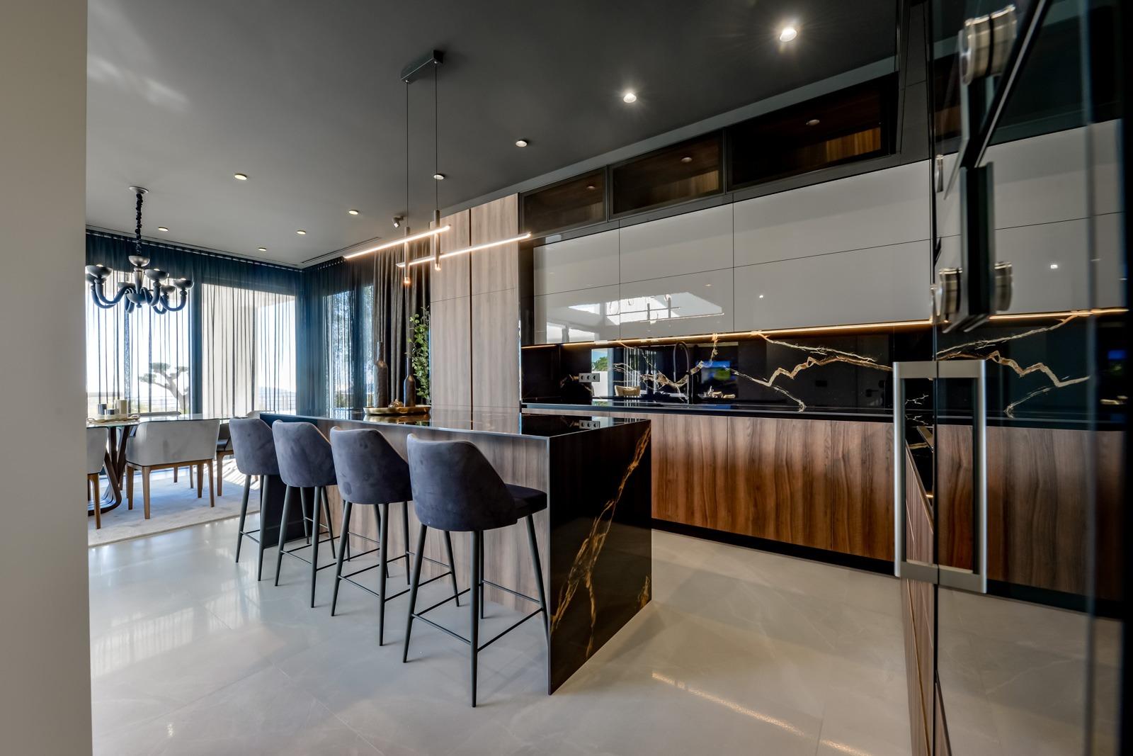 New Build - 8 Bedroom 5 Bathroom Villa in Finestrat - Sierra Cortina  - Alicante