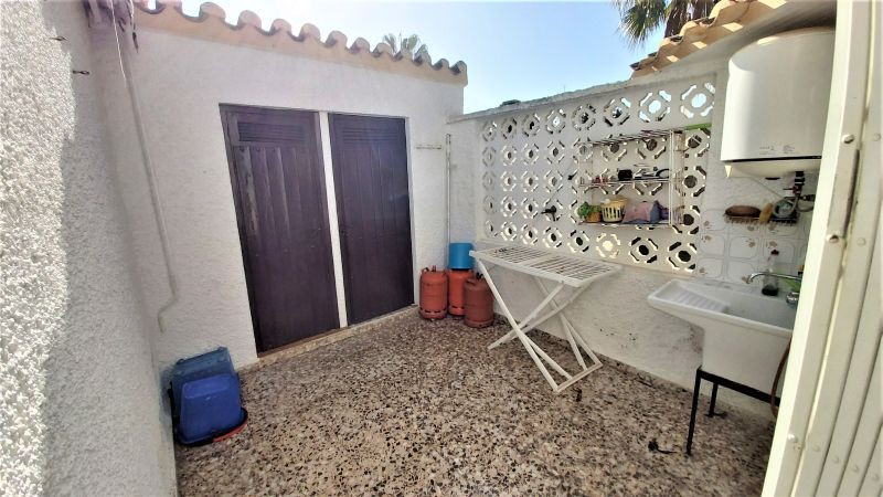 For sale - 4 Bedroom 3 Bathroom Detached Villa in Punta Prima -   - Alicante