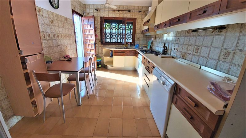 For sale - 4 Bedroom 3 Bathroom Detached Villa in Punta Prima -   - Alicante