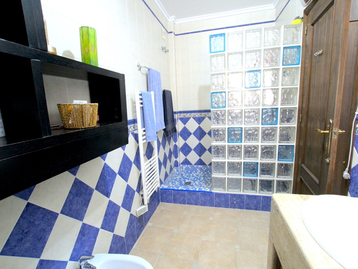 For sale - 3 Bedroom 2 Bathroom House - Detached Villa in Algorfa - Algorfa Centro  - Alicante