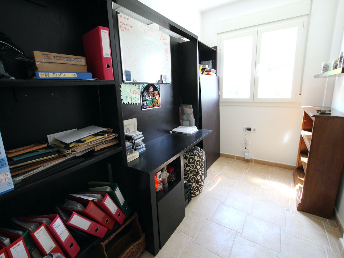 For sale - 3 Bedroom 2 Bathroom House - Detached Villa in Algorfa - Algorfa Centro  - Alicante