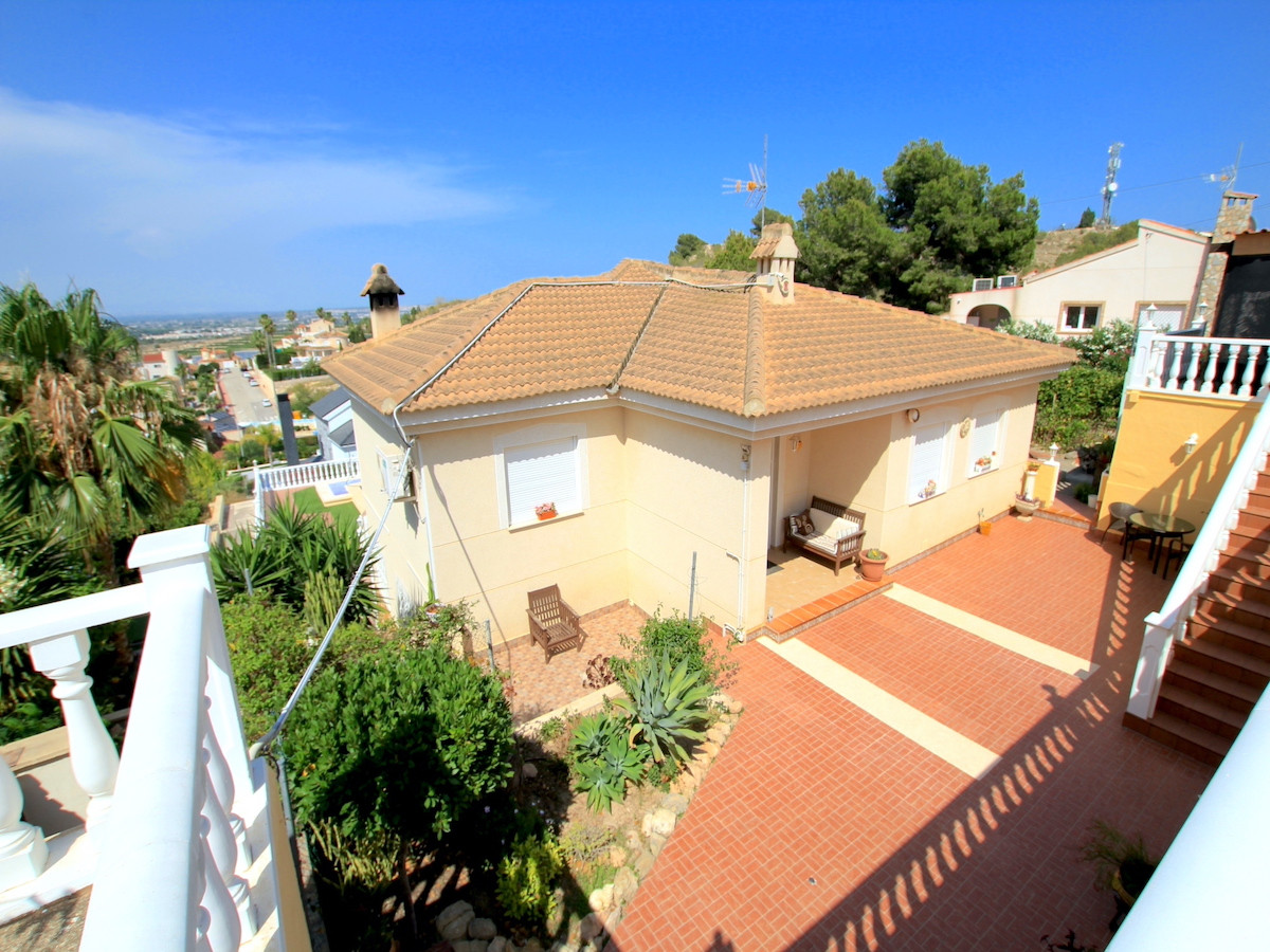 For sale - 3 Bedroom 2 Bathroom House - Detached Villa in Algorfa - Algorfa Centro  - Alicante