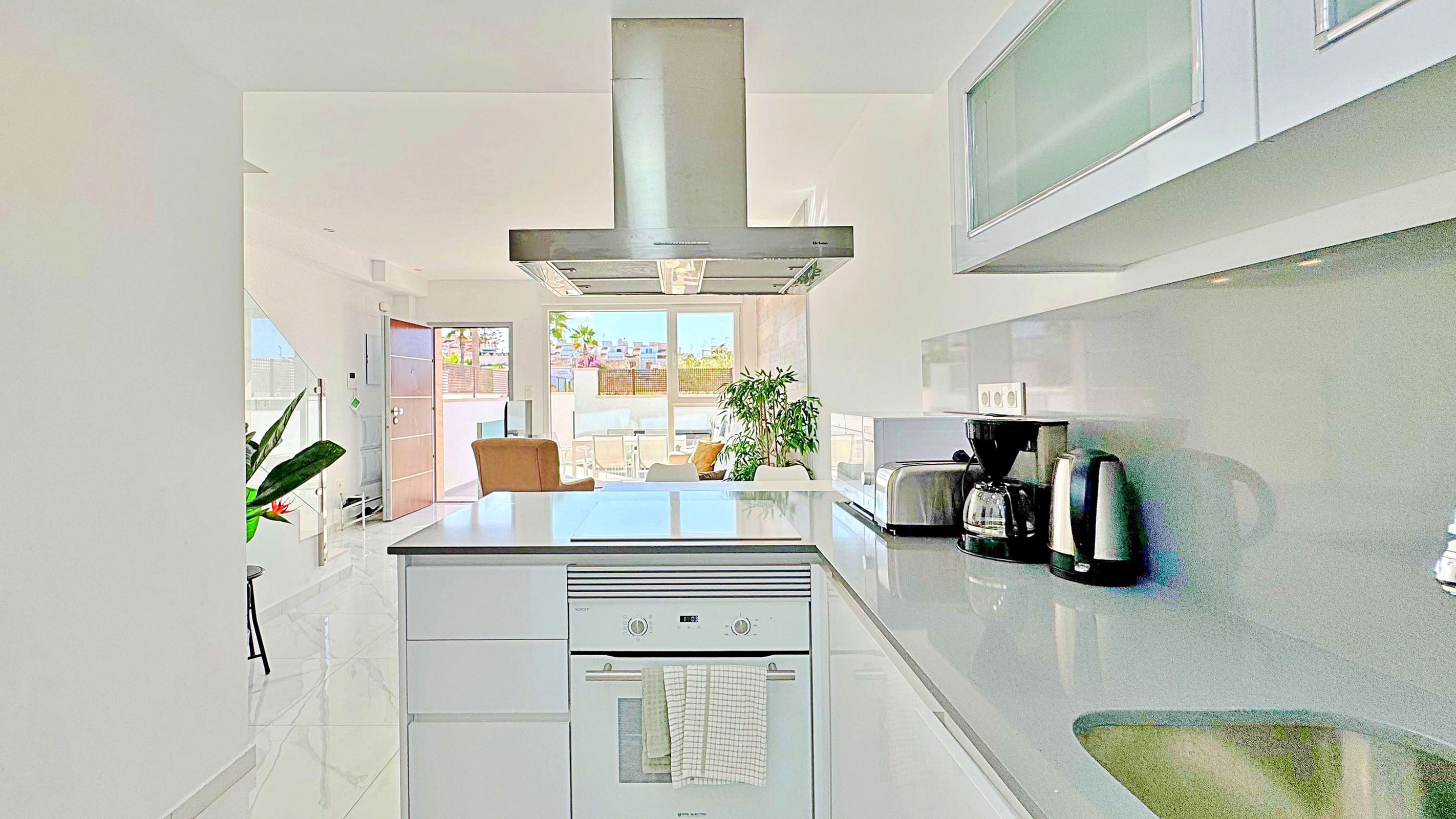 For sale - 3 Bedroom 3 Bathroom Townhouse in Torrevieja - Los Balcones  - Alicante