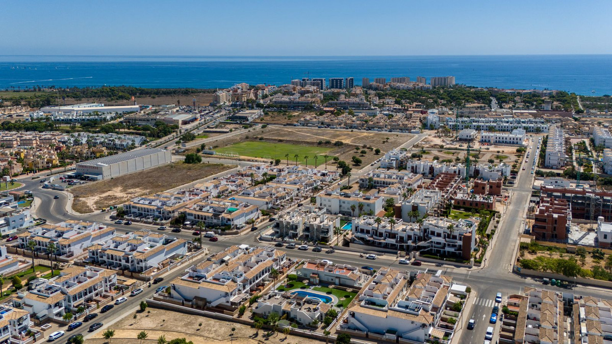 For sale - 2 Bedroom 2 Bathroom Ground Floor Apartment in Punta Prima  - Punta Prima  - Alicante