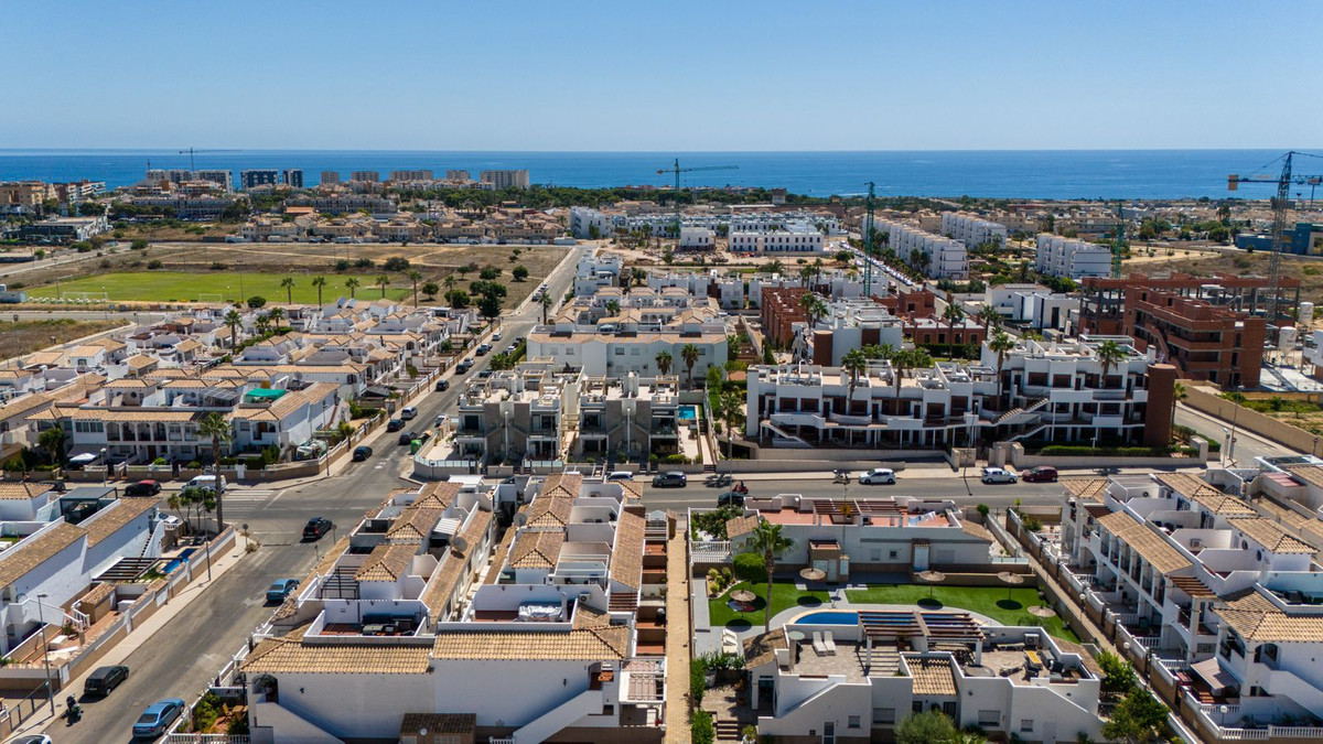 For sale - 2 Bedroom 2 Bathroom Ground Floor Apartment in Punta Prima  - Punta Prima  - Alicante