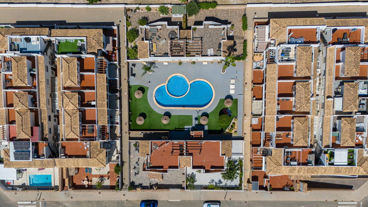 For sale - 2 Bedroom 2 Bathroom Ground Floor Apartment in Punta Prima  - Punta Prima  - Alicante