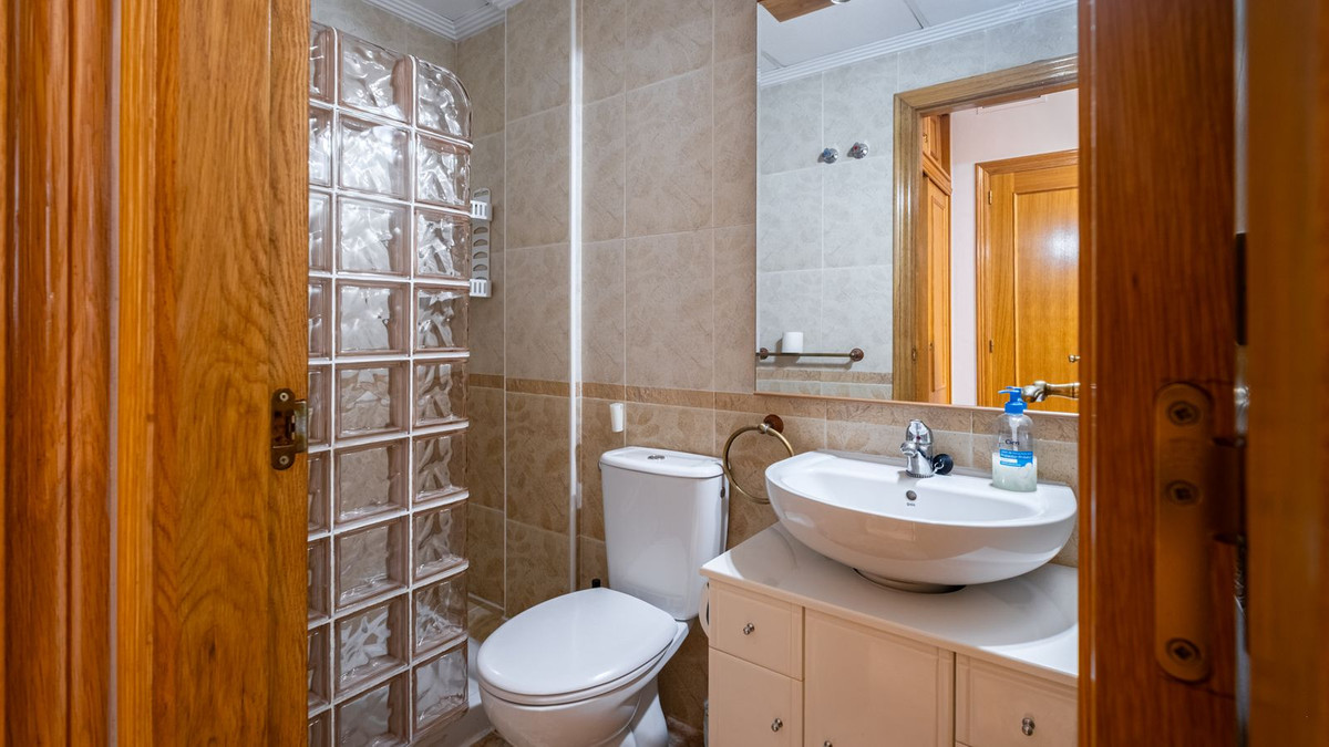 For sale - 2 Bedroom 2 Bathroom Ground Floor Apartment in Punta Prima  - Punta Prima  - Alicante