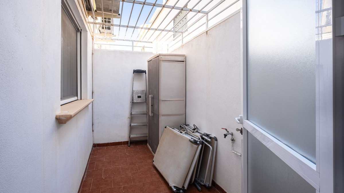 For sale - 2 Bedroom 2 Bathroom Ground Floor Apartment in Punta Prima  - Punta Prima  - Alicante