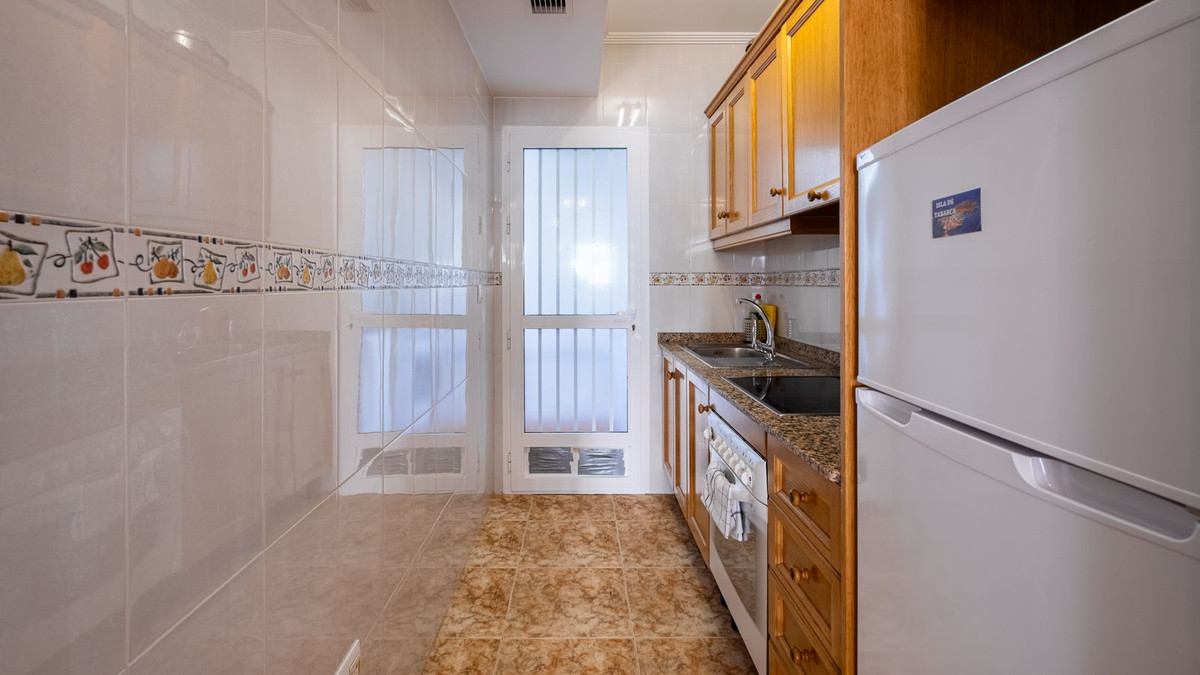 For sale - 2 Bedroom 2 Bathroom Ground Floor Apartment in Punta Prima  - Punta Prima  - Alicante