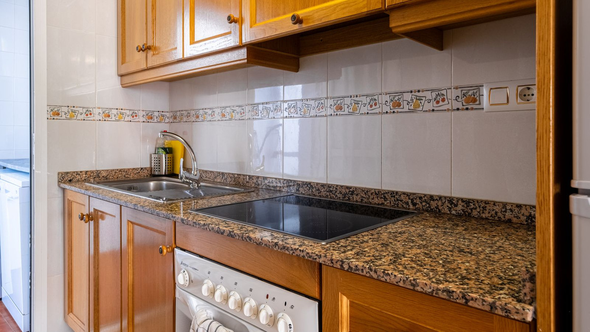 For sale - 2 Bedroom 2 Bathroom Ground Floor Apartment in Punta Prima  - Punta Prima  - Alicante
