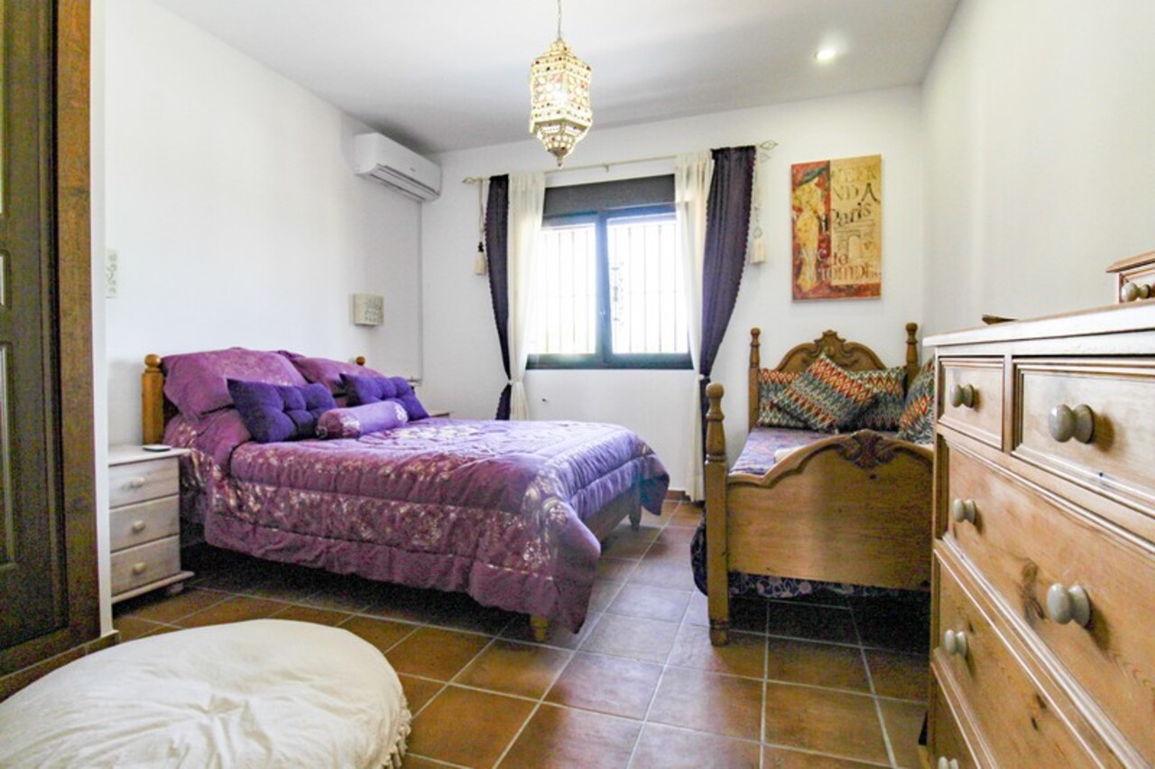 For sale - 4 Bedroom 2 Bathroom Villa in Bigastro - , Bigastro, Alicante, Spain - Alicante